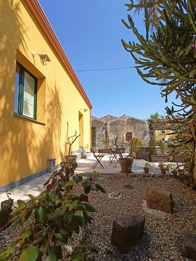 Giardino Arancio - Casa Vacanze 加里 0*,  意大利